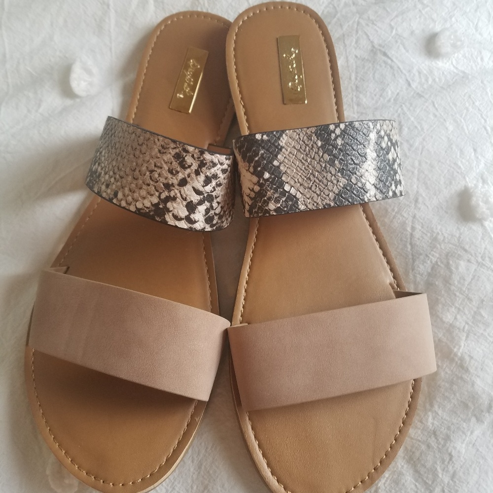 Womens Snakeskin Slides